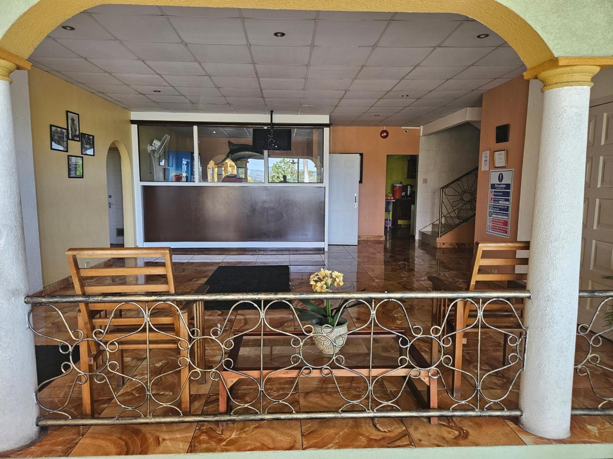 Palm Bay Guest House & Restaurant Montego Bay Ngoại thất bức ảnh
