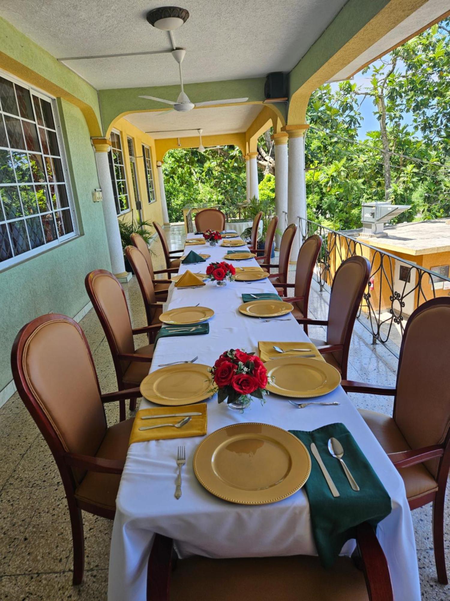 Palm Bay Guest House & Restaurant Montego Bay Ngoại thất bức ảnh
