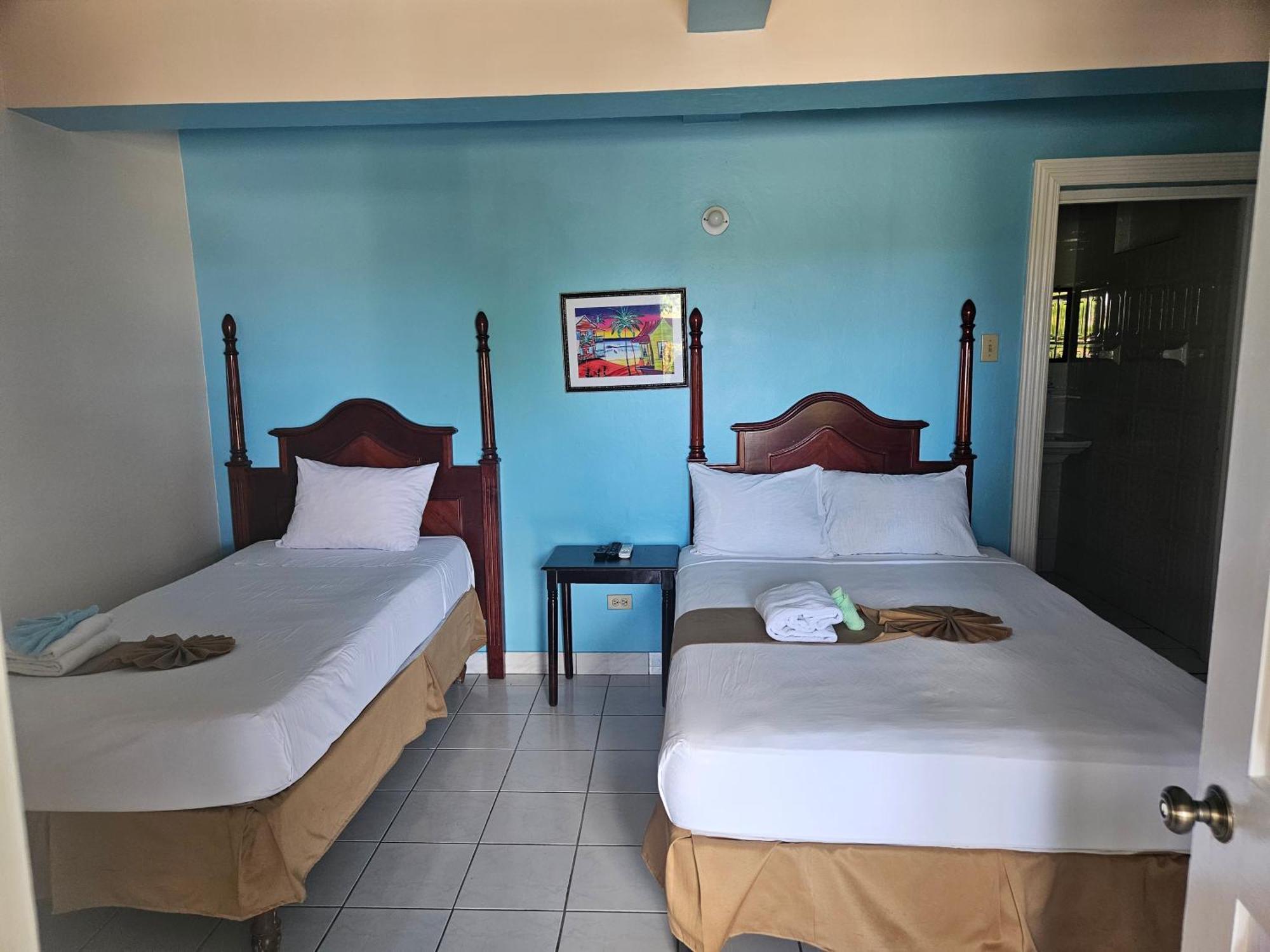Palm Bay Guest House & Restaurant Montego Bay Ngoại thất bức ảnh
