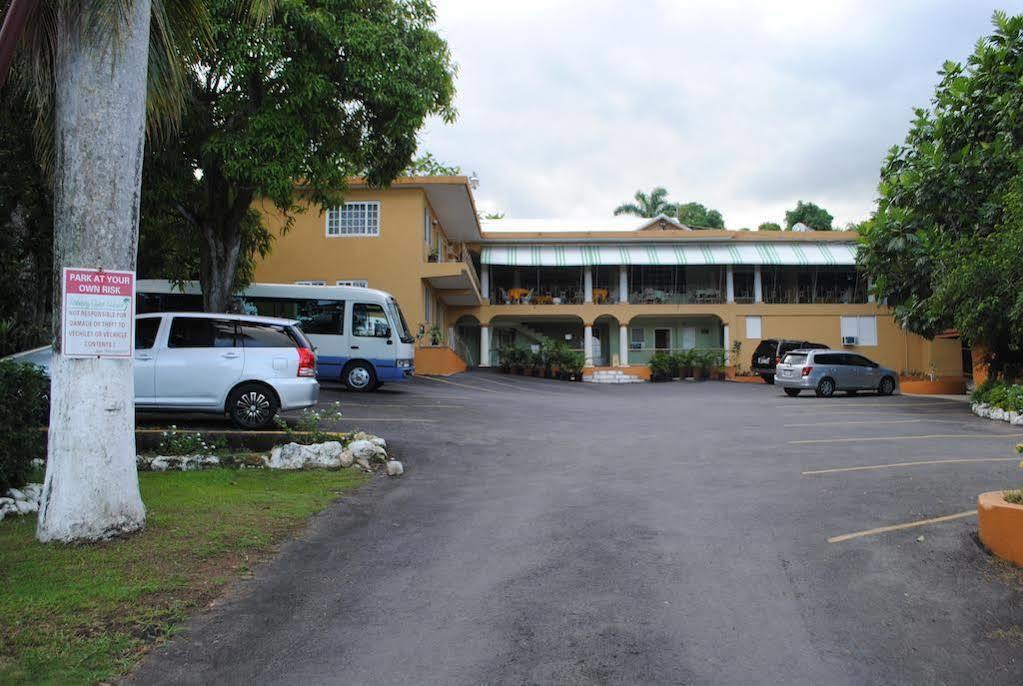 Palm Bay Guest House & Restaurant Montego Bay Ngoại thất bức ảnh